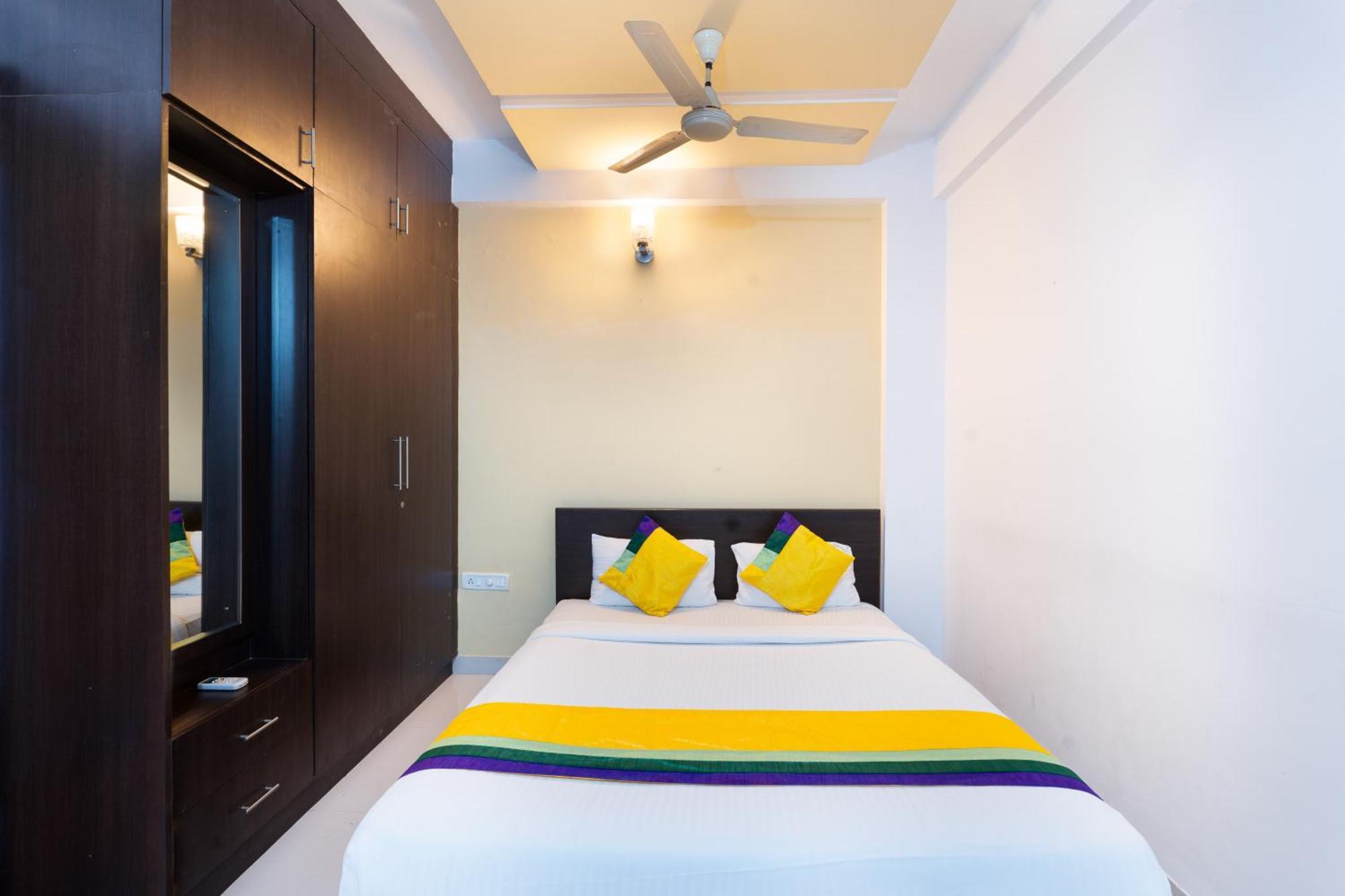 ทรีโบ ทริป โฮเทล เวิลด์ทรี Hotel บังกาลอร์ ภายนอก รูปภาพ