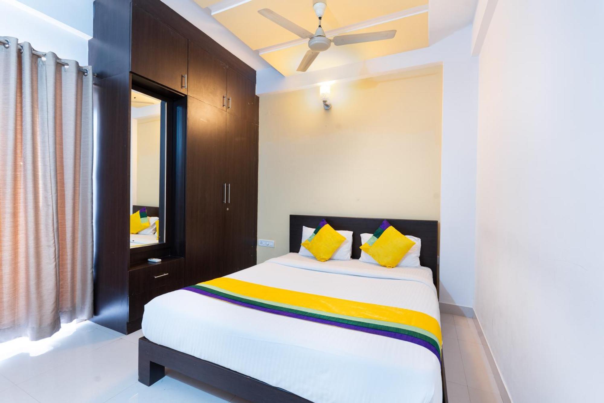 ทรีโบ ทริป โฮเทล เวิลด์ทรี Hotel บังกาลอร์ ภายนอก รูปภาพ