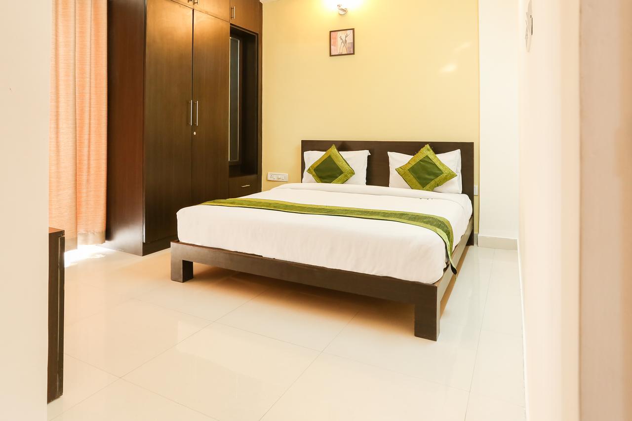 ทรีโบ ทริป โฮเทล เวิลด์ทรี Hotel บังกาลอร์ ภายนอก รูปภาพ