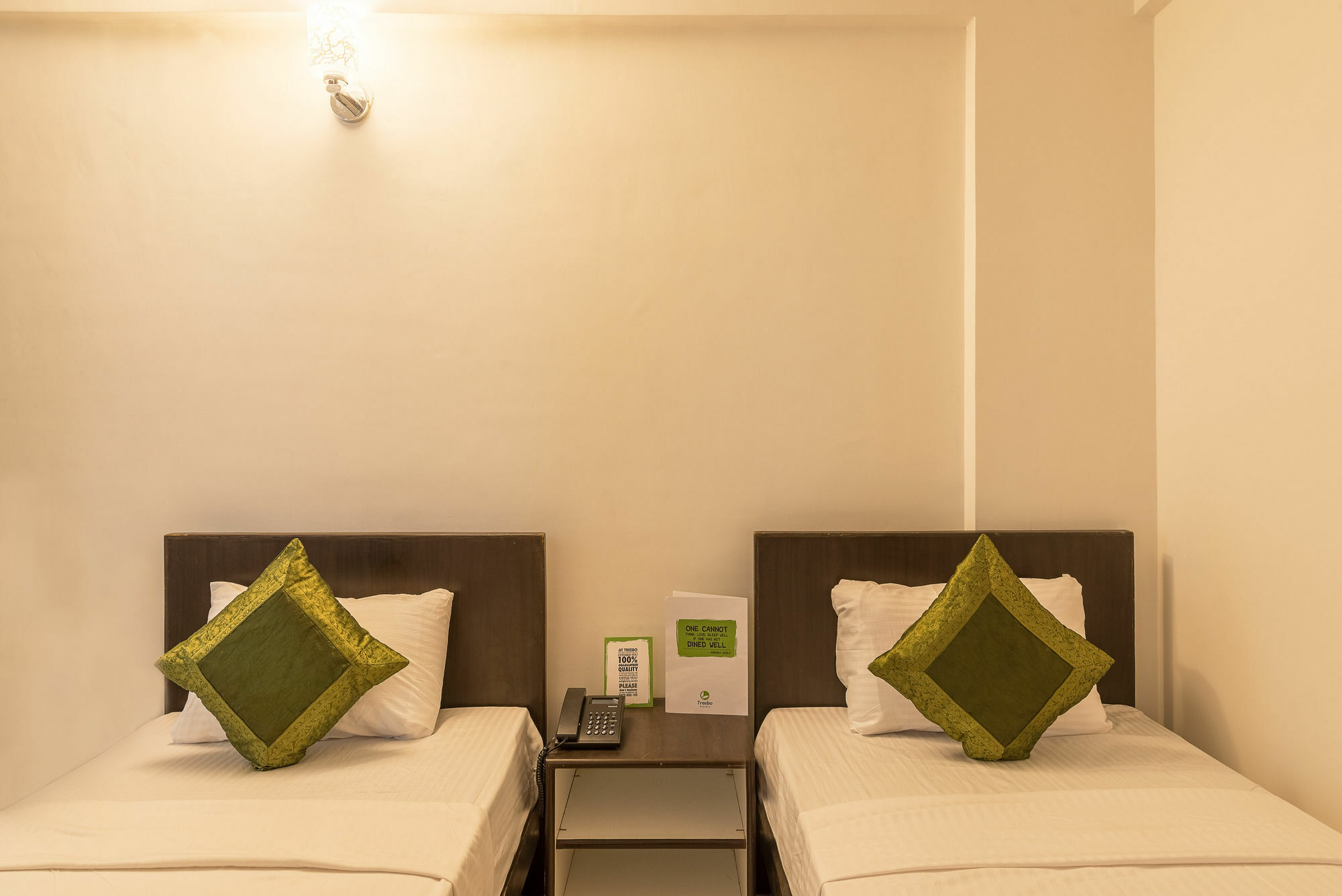 ทรีโบ ทริป โฮเทล เวิลด์ทรี Hotel บังกาลอร์ ภายนอก รูปภาพ