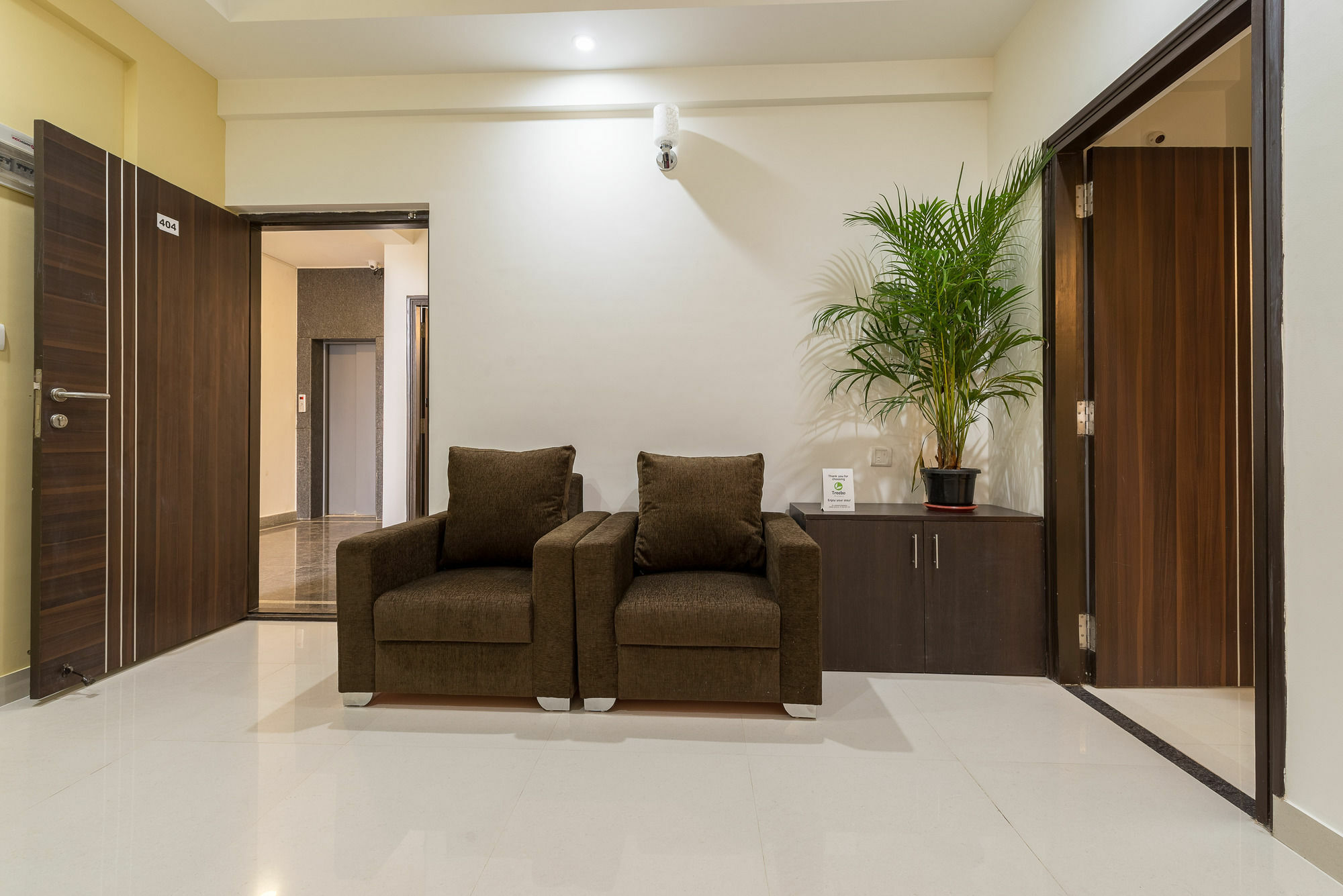 ทรีโบ ทริป โฮเทล เวิลด์ทรี Hotel บังกาลอร์ ภายนอก รูปภาพ