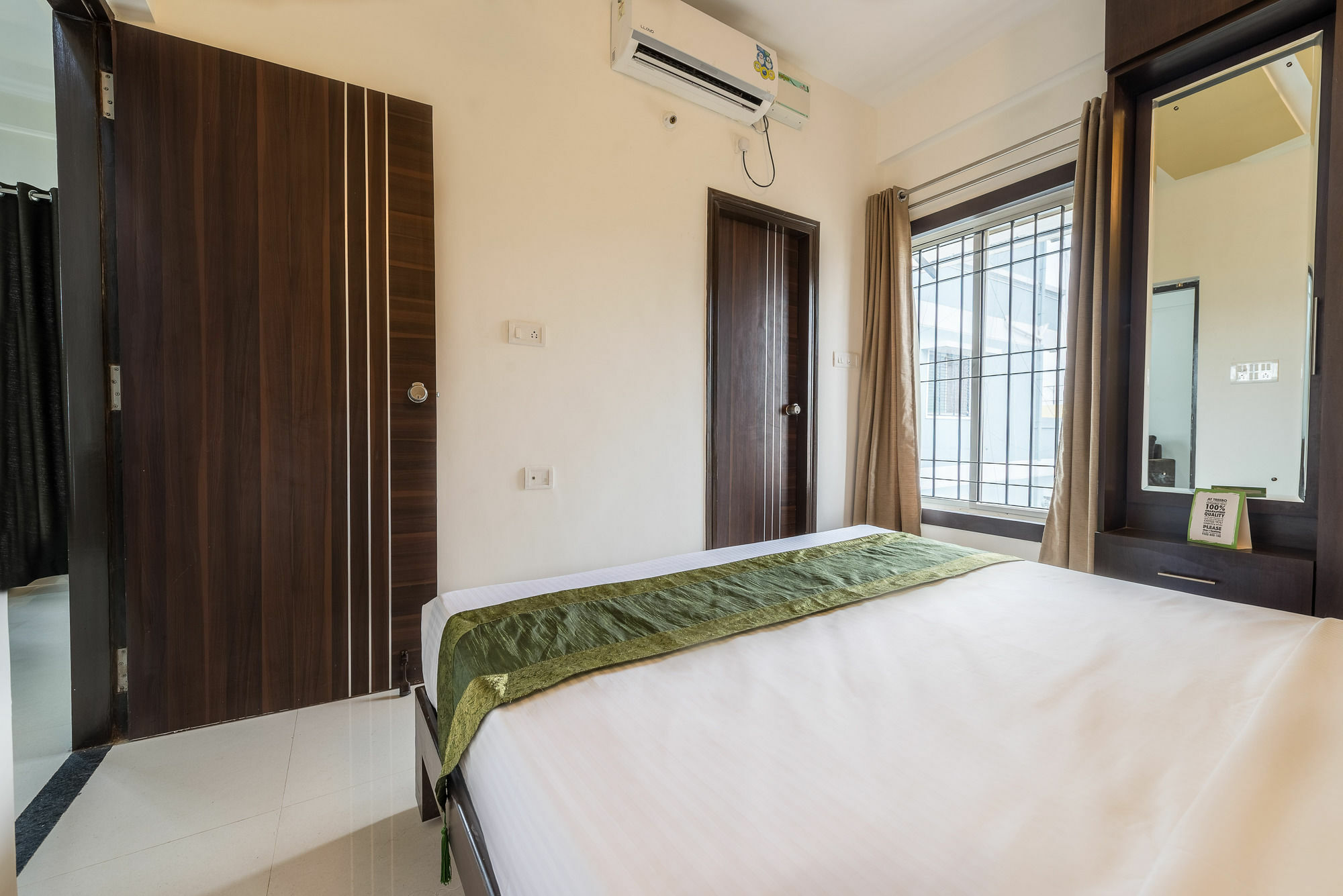ทรีโบ ทริป โฮเทล เวิลด์ทรี Hotel บังกาลอร์ ภายนอก รูปภาพ